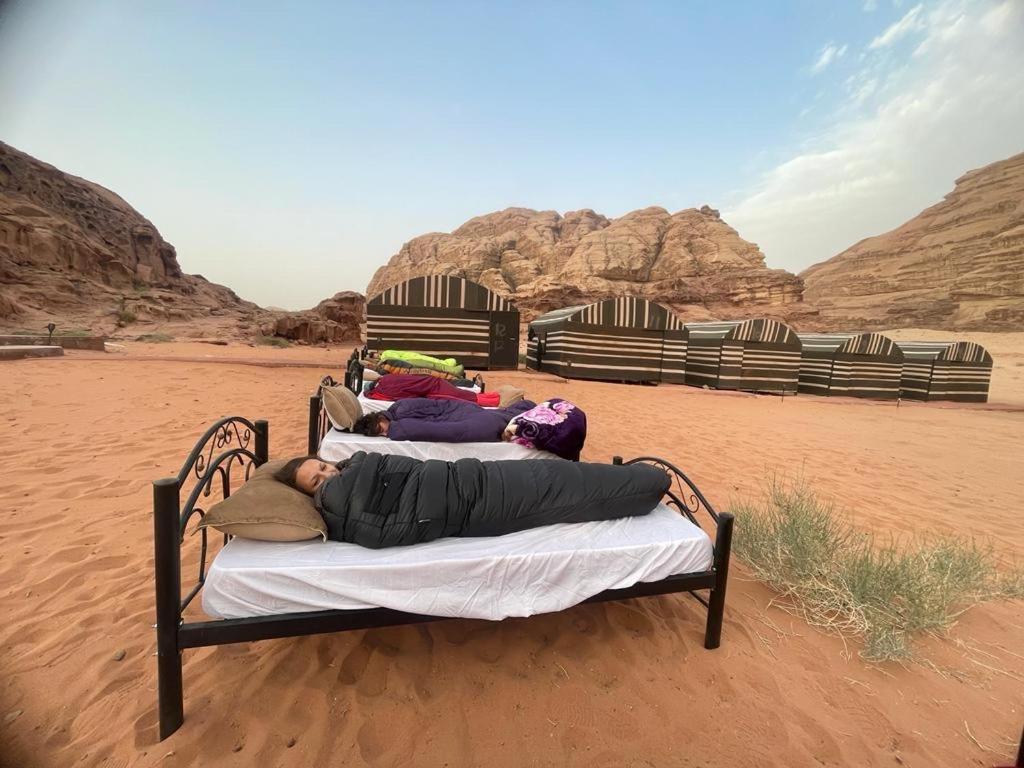 Bedouin Holidays Camp And Jeep Tours Wadi Rum Bagian luar foto