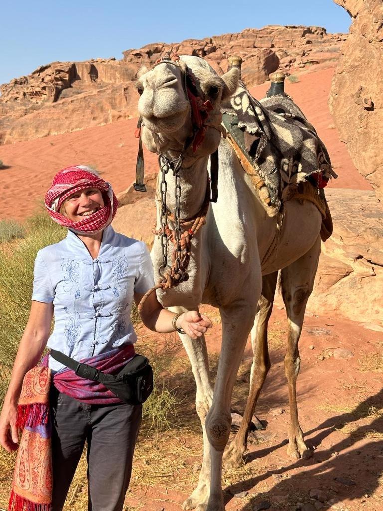 Bedouin Holidays Camp And Jeep Tours Hotel Wadi Rum Bagian luar foto