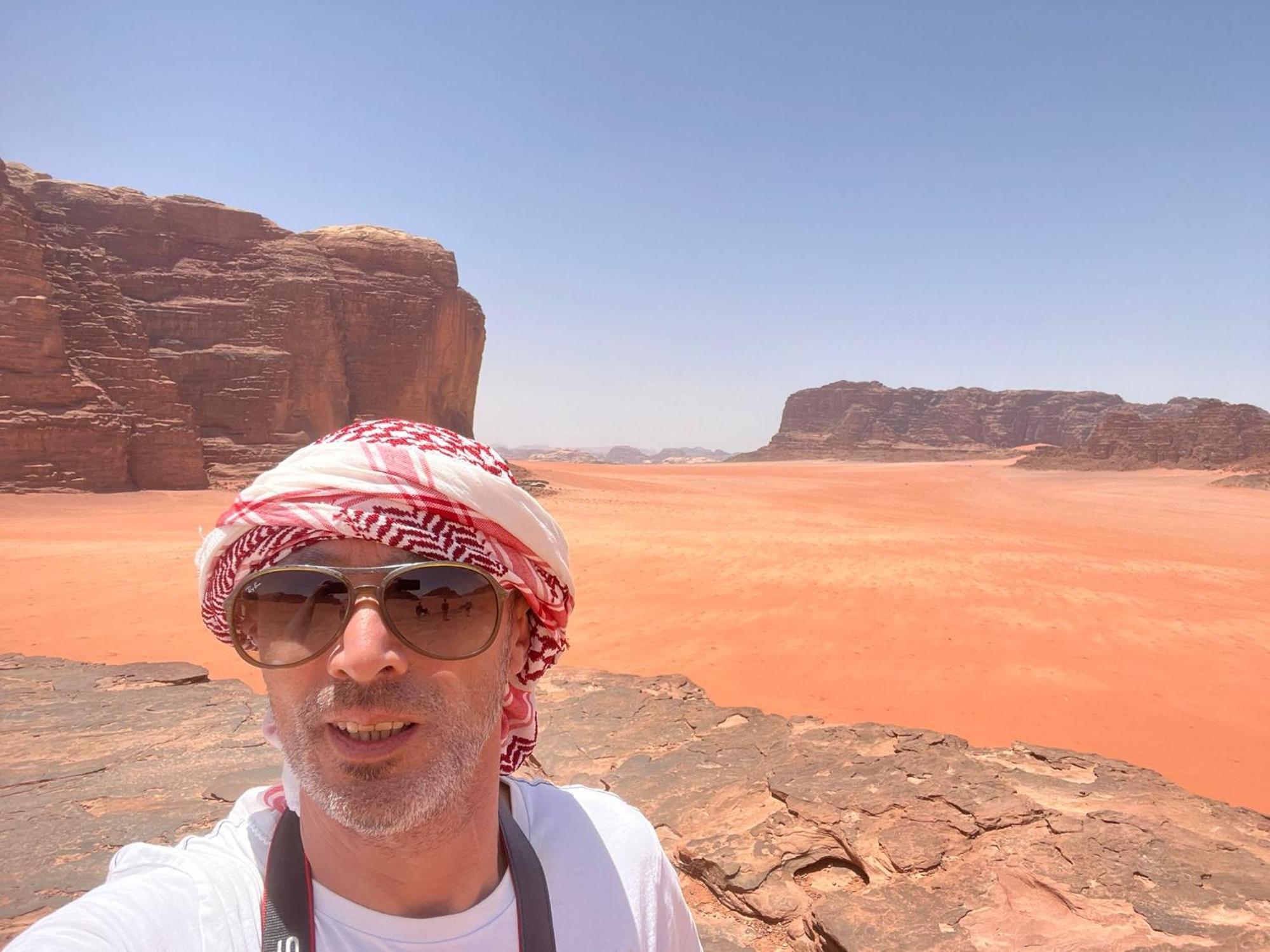 Bedouin Holidays Camp And Jeep Tours Hotel Wadi Rum Bagian luar foto