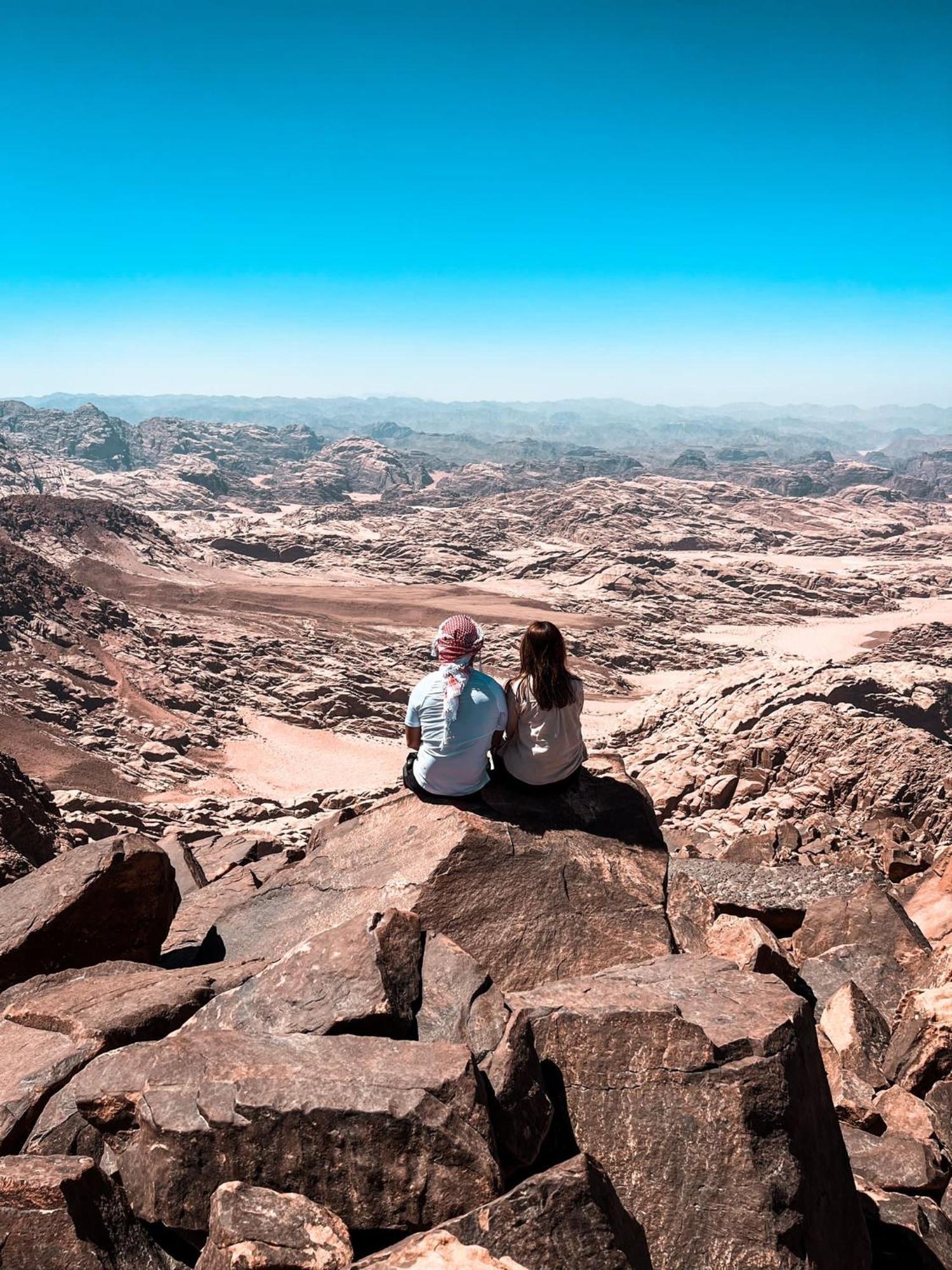 Bedouin Holidays Camp And Jeep Tours Hotel Wadi Rum Bagian luar foto