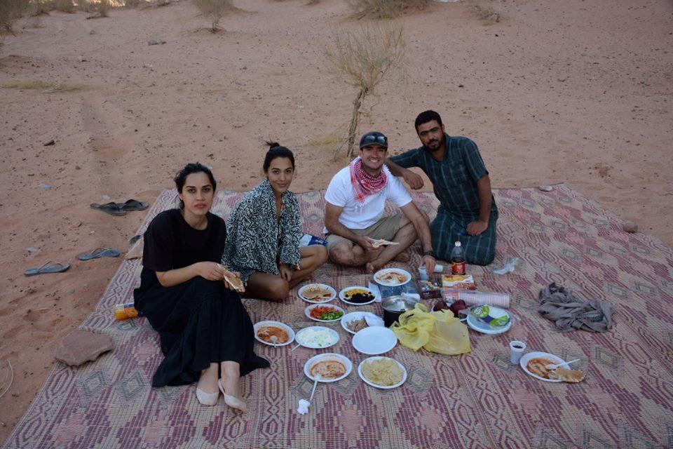 Bedouin Holidays Camp And Jeep Tours Hotel Wadi Rum Bagian luar foto