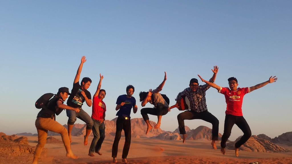 Bedouin Holidays Camp And Jeep Tours Wadi Rum Bagian luar foto